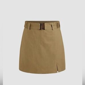 Zara Women Tan Skirt with Buckle and Shorts Underneath.    Size: Large